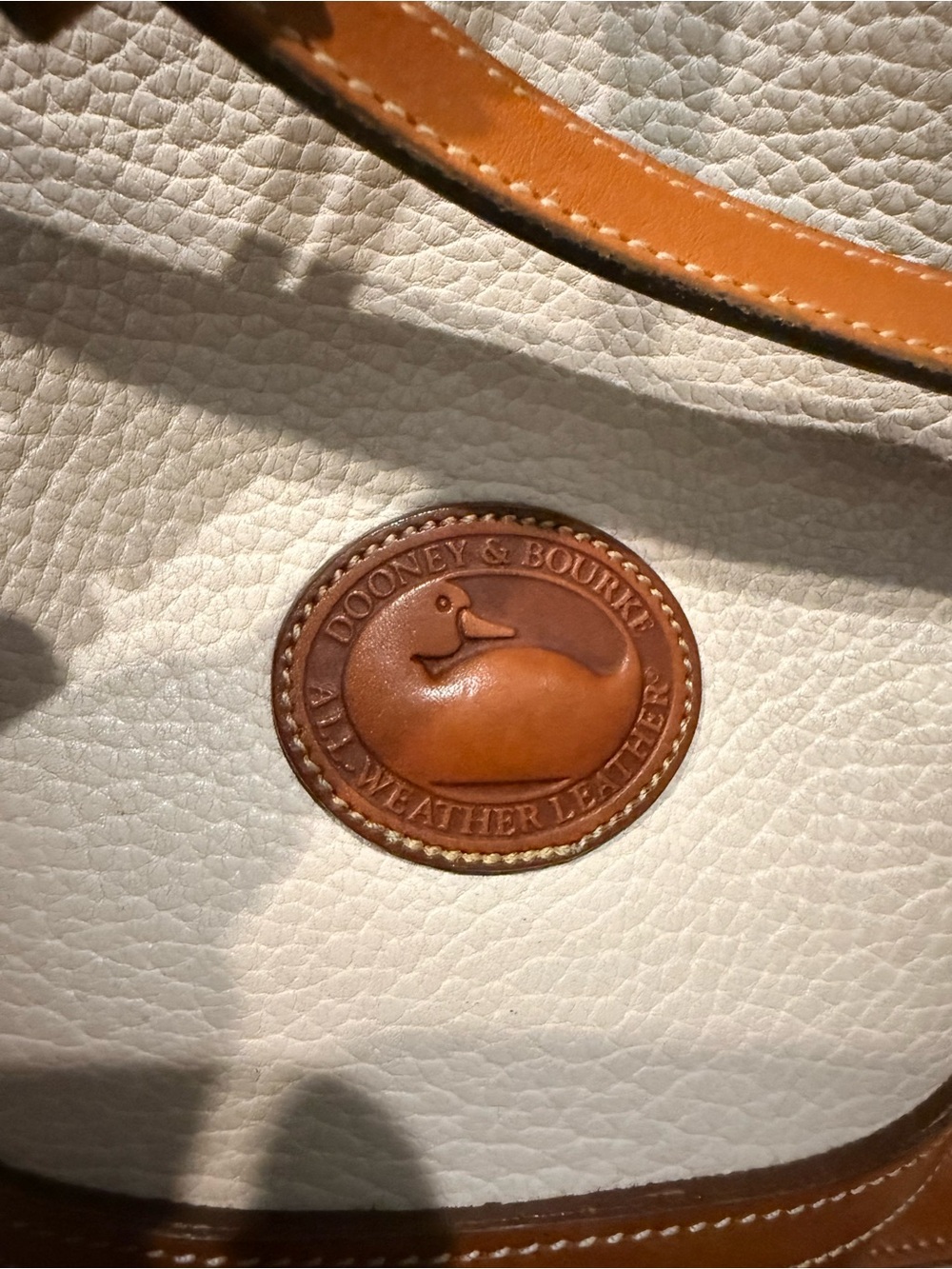 Vintage Dooney & Bourke Cream and Tan Leather Drawstring Crossbody Bucket Bag - Picture 3 of 5
